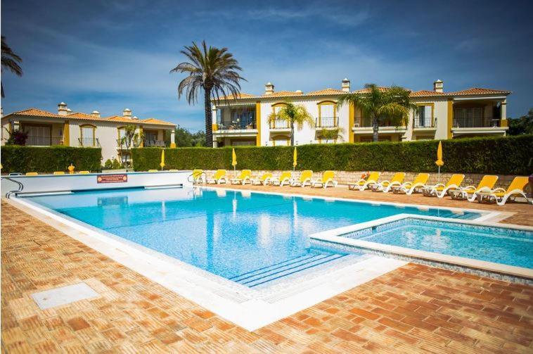 2Bedroom Bungalow Heated Shared Pool ,Near Carvoeiro And Ferrugudo Extérieur photo